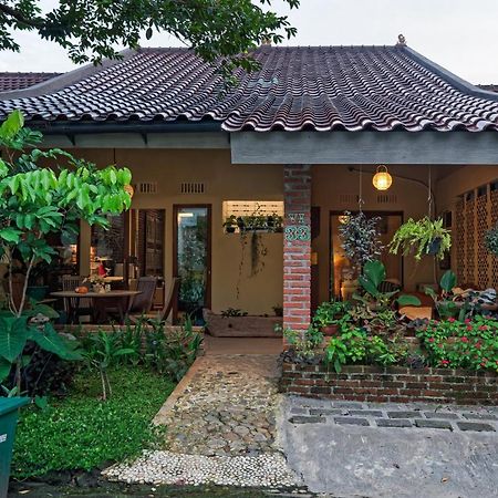 Pondok Pakuan Bogor Bagian luar foto