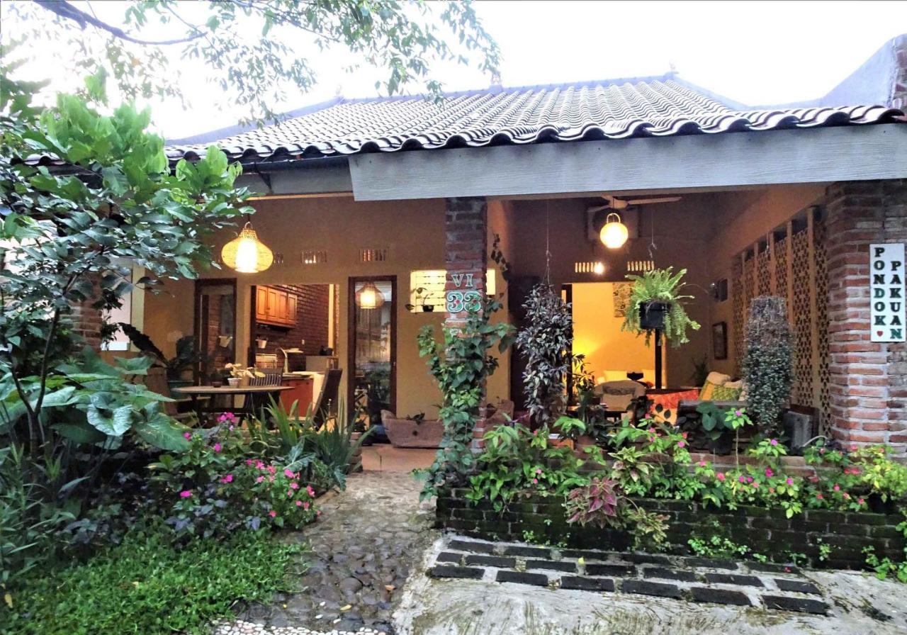 Pondok Pakuan Bogor Bagian luar foto