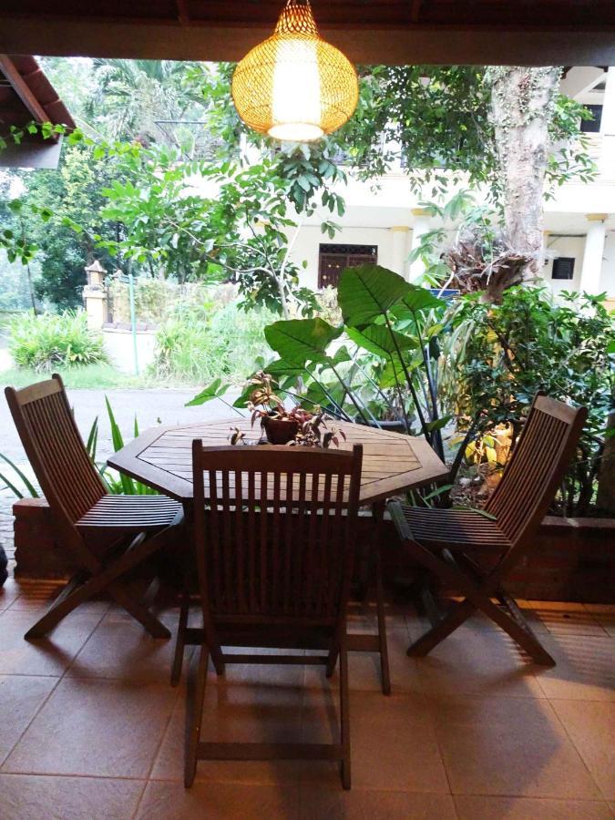 Pondok Pakuan Bogor Bagian luar foto