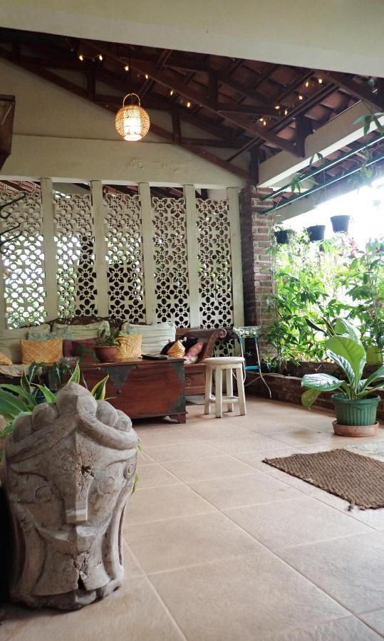 Pondok Pakuan Bogor Bagian luar foto